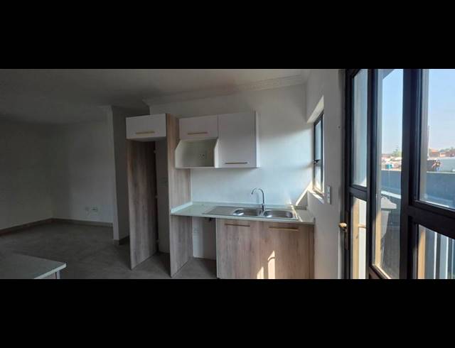 2 BEDROOM PROPERTY TO RENT IN TRENANCE MANOR